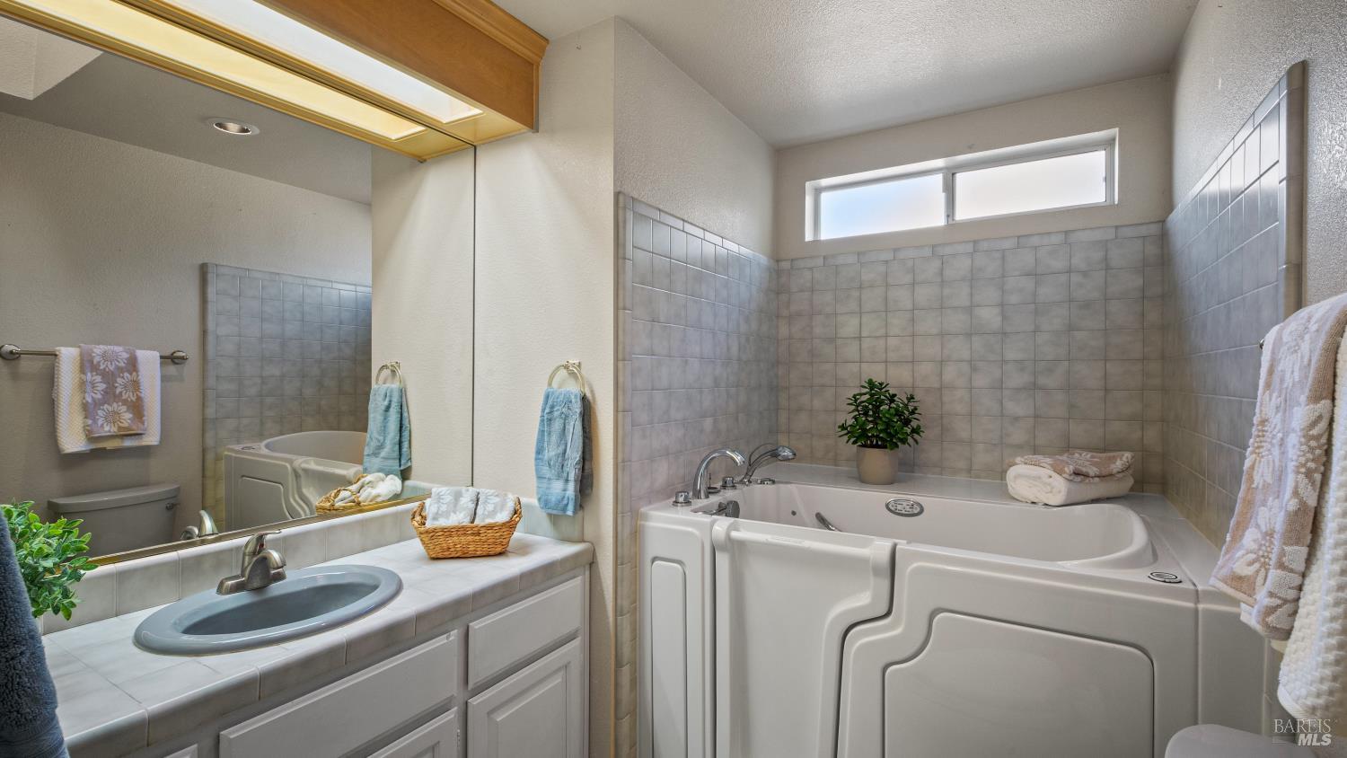9800 El Dorado Way Kelseyville CA 95451