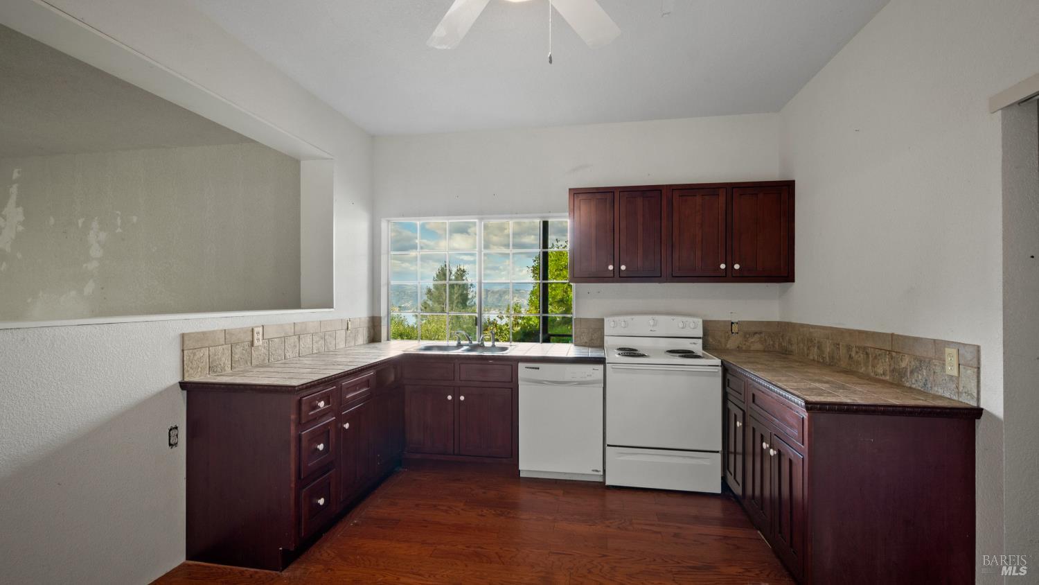 9800 El Dorado Way Kelseyville CA 95451