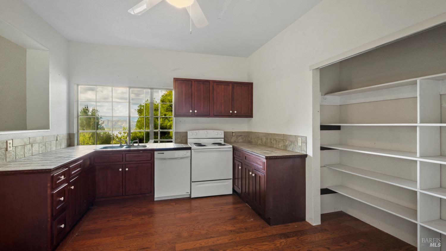 9800 El Dorado Way Kelseyville CA 95451
