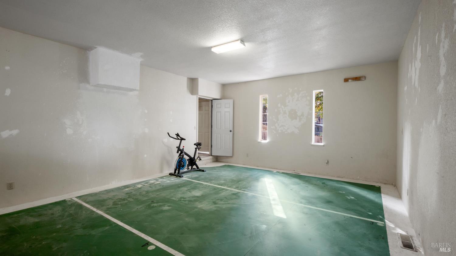 9800 El Dorado Way Kelseyville CA 95451