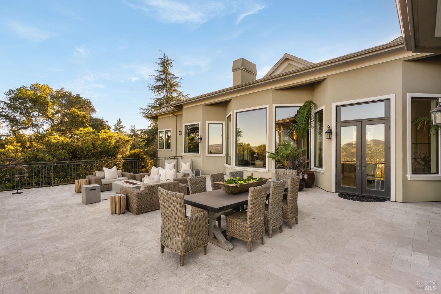 10 Canterbury Drive Napa CA 94558