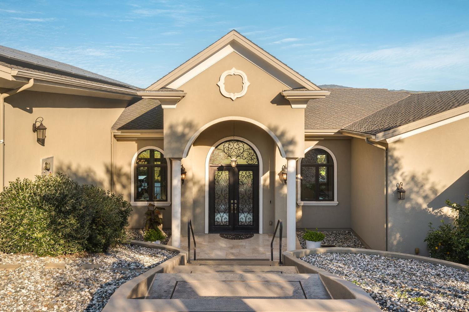 10 Canterbury Drive Napa CA 94558