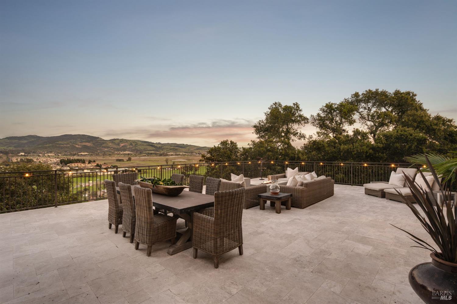 10 Canterbury Drive Napa CA 94558