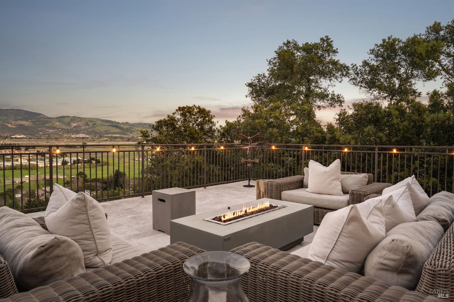 10 Canterbury Drive Napa CA 94558