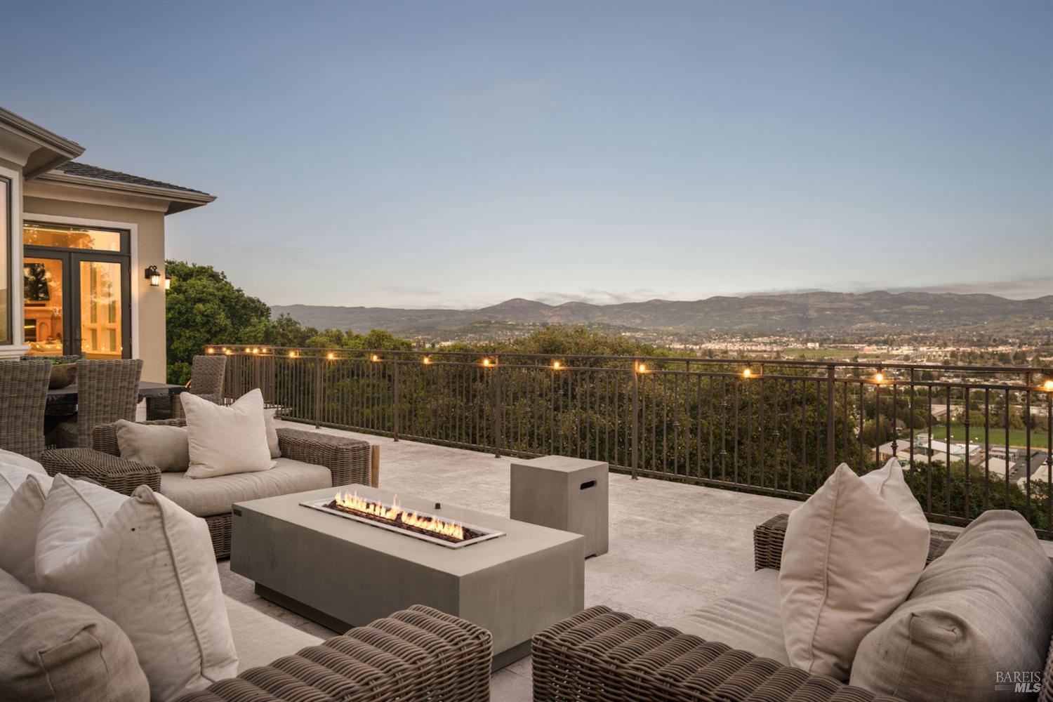 10 Canterbury Drive Napa CA 94558