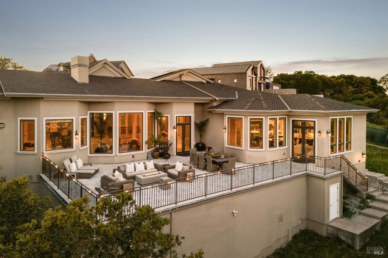 10 Canterbury Drive Napa CA 94558