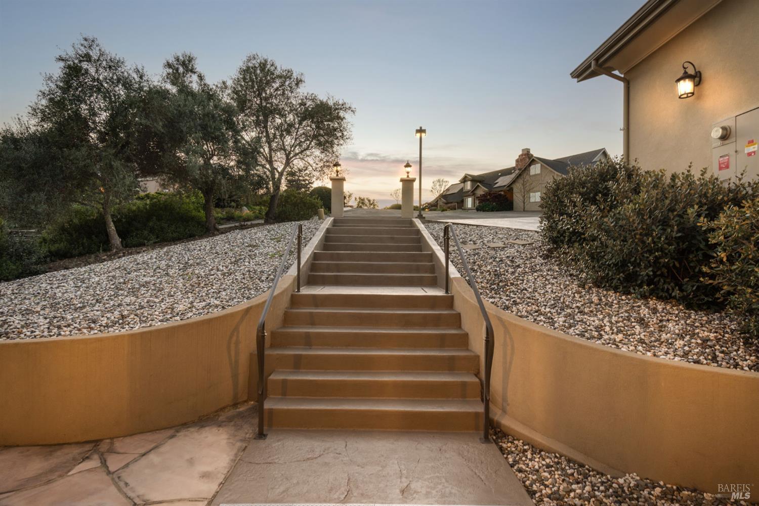 10 Canterbury Drive Napa CA 94558