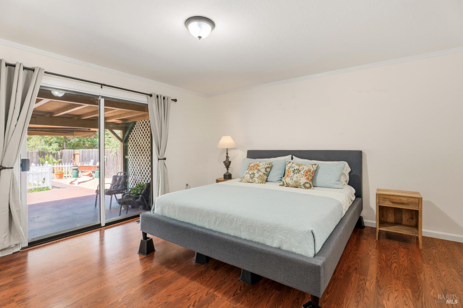 8960 East Road Redwood Valley CA 95470