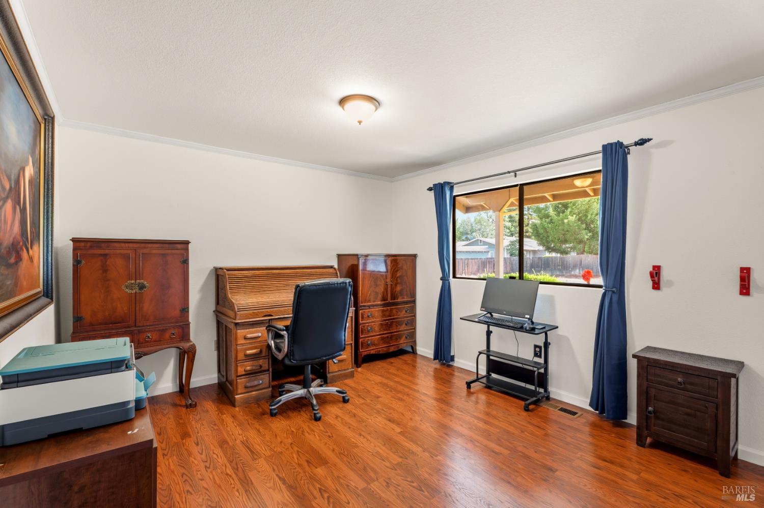 8960 East Road Redwood Valley CA 95470