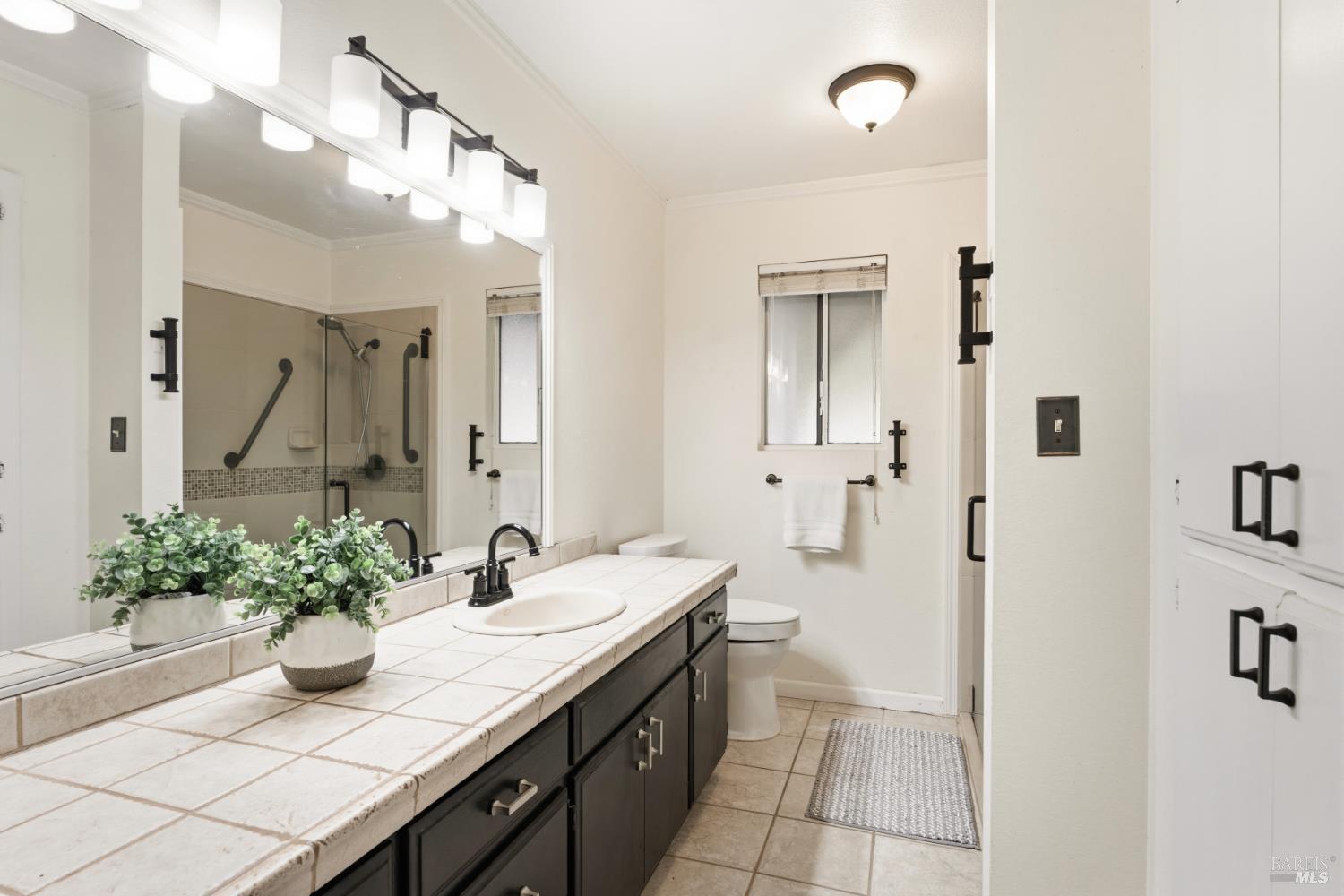 8960 East Road Redwood Valley CA 95470