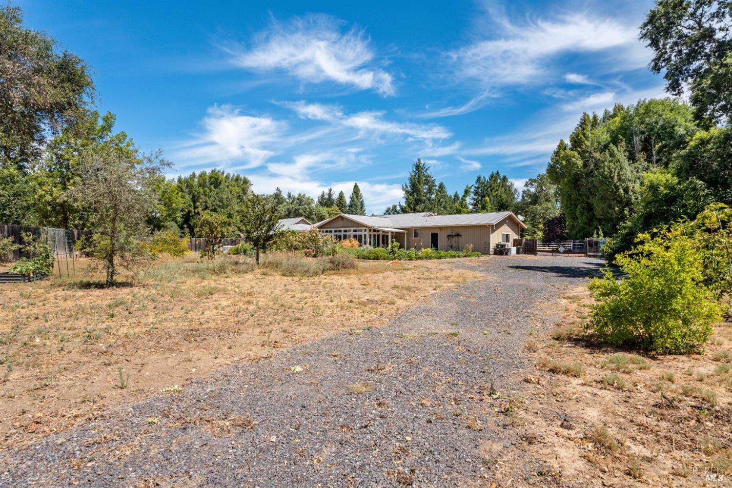 8960 East Road Redwood Valley CA 95470