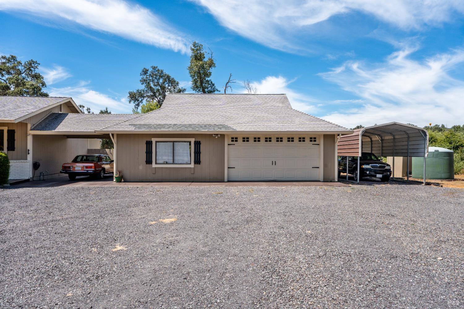 8960 East Road Redwood Valley CA 95470