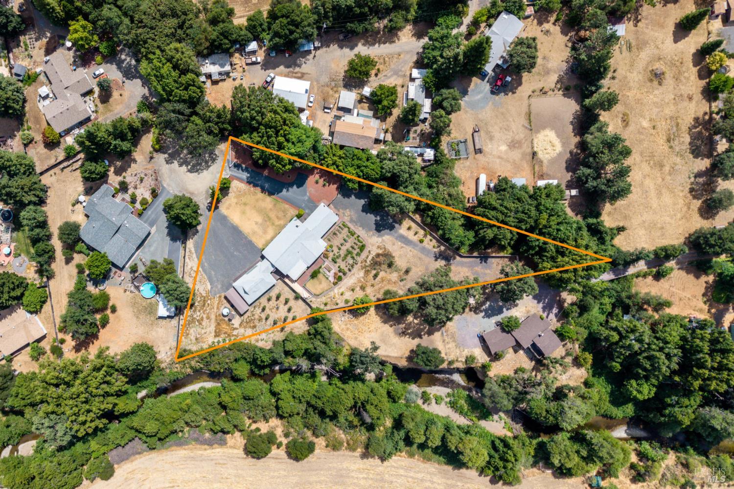 8960 East Road Redwood Valley CA 95470
