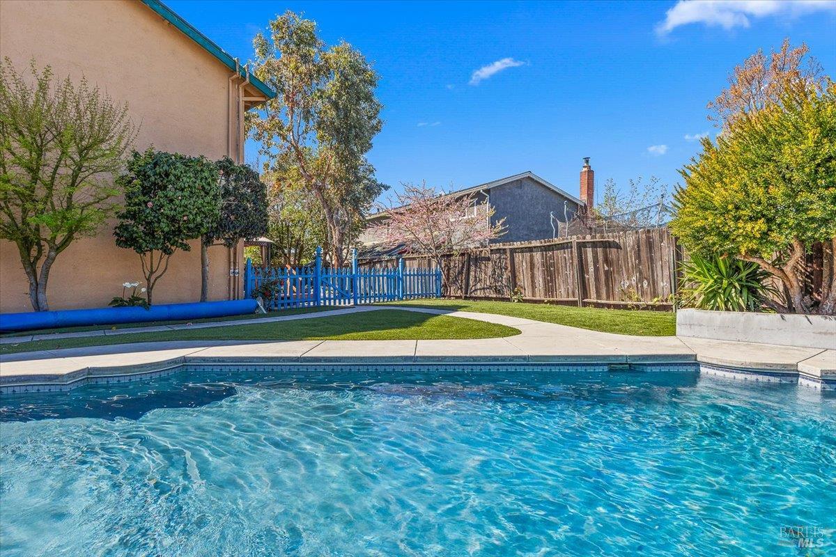 800 Mckillop Court Petaluma CA 94954