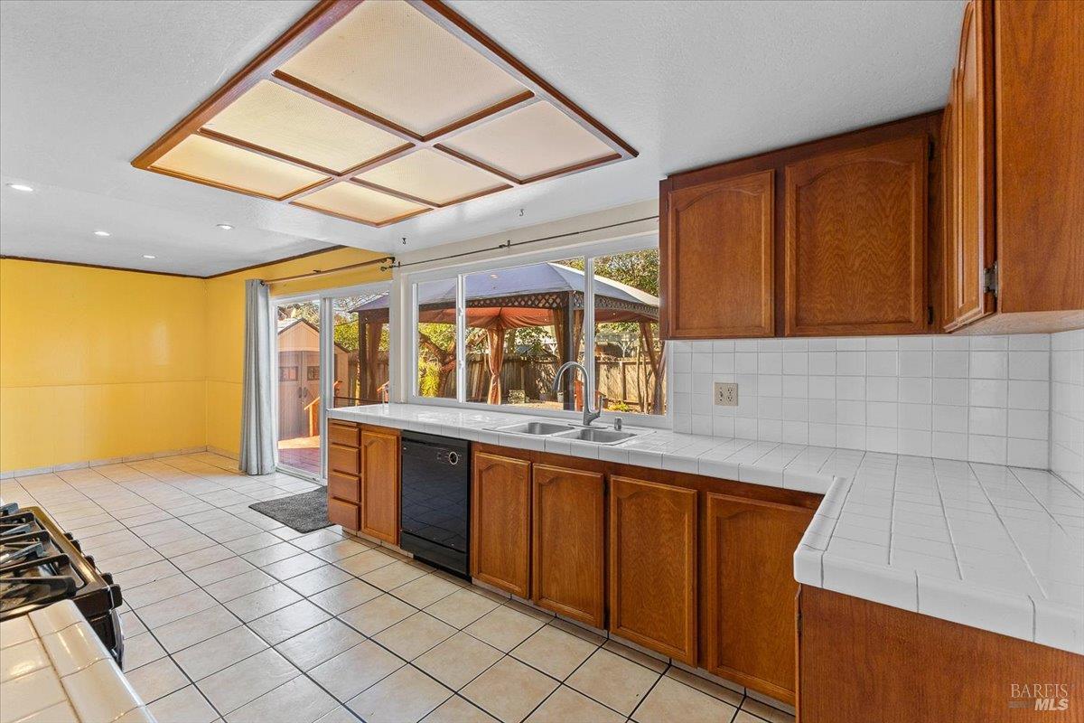800 Mckillop Court Petaluma CA 94954
