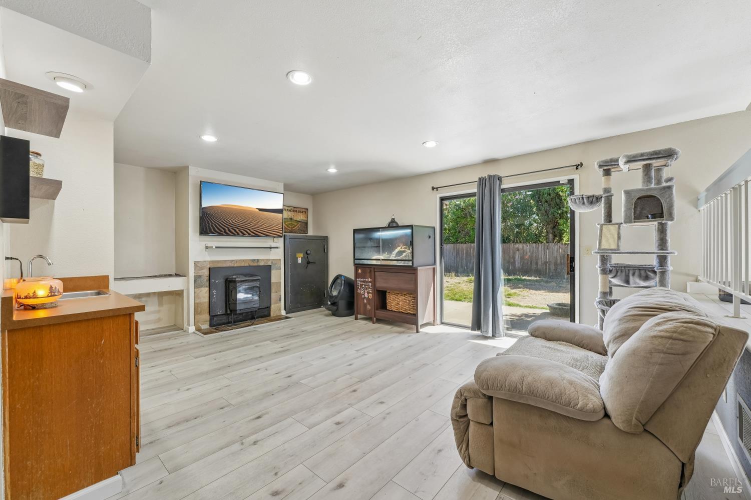 989 Suffolk Way Fairfield CA 94533