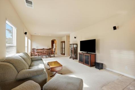 109 Douglas Fir Circle Cloverdale CA 95425