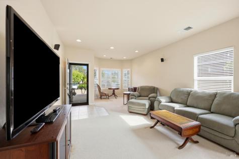 109 Douglas Fir Circle Cloverdale CA 95425