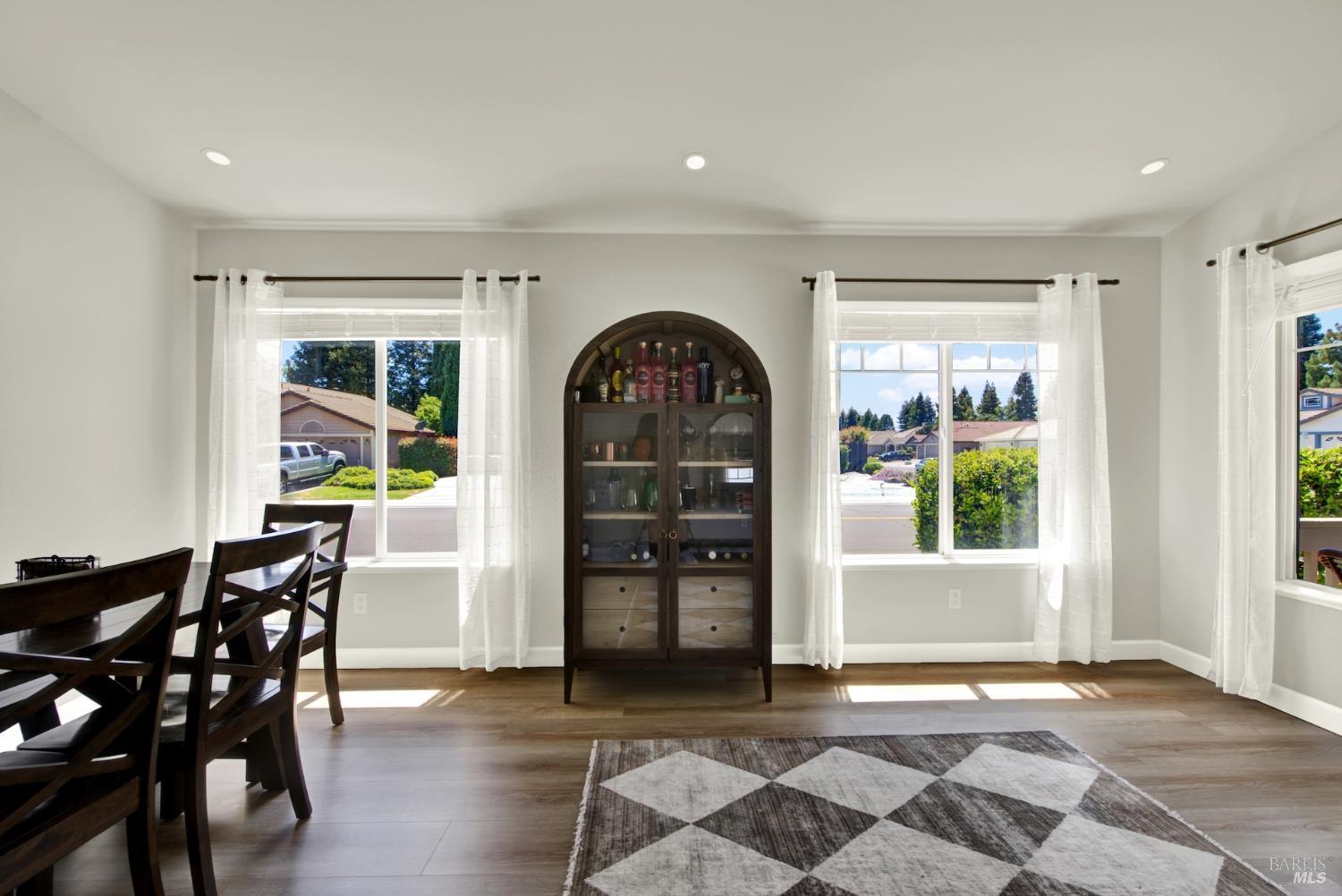 805 Wiegand Way Dixon CA 95620