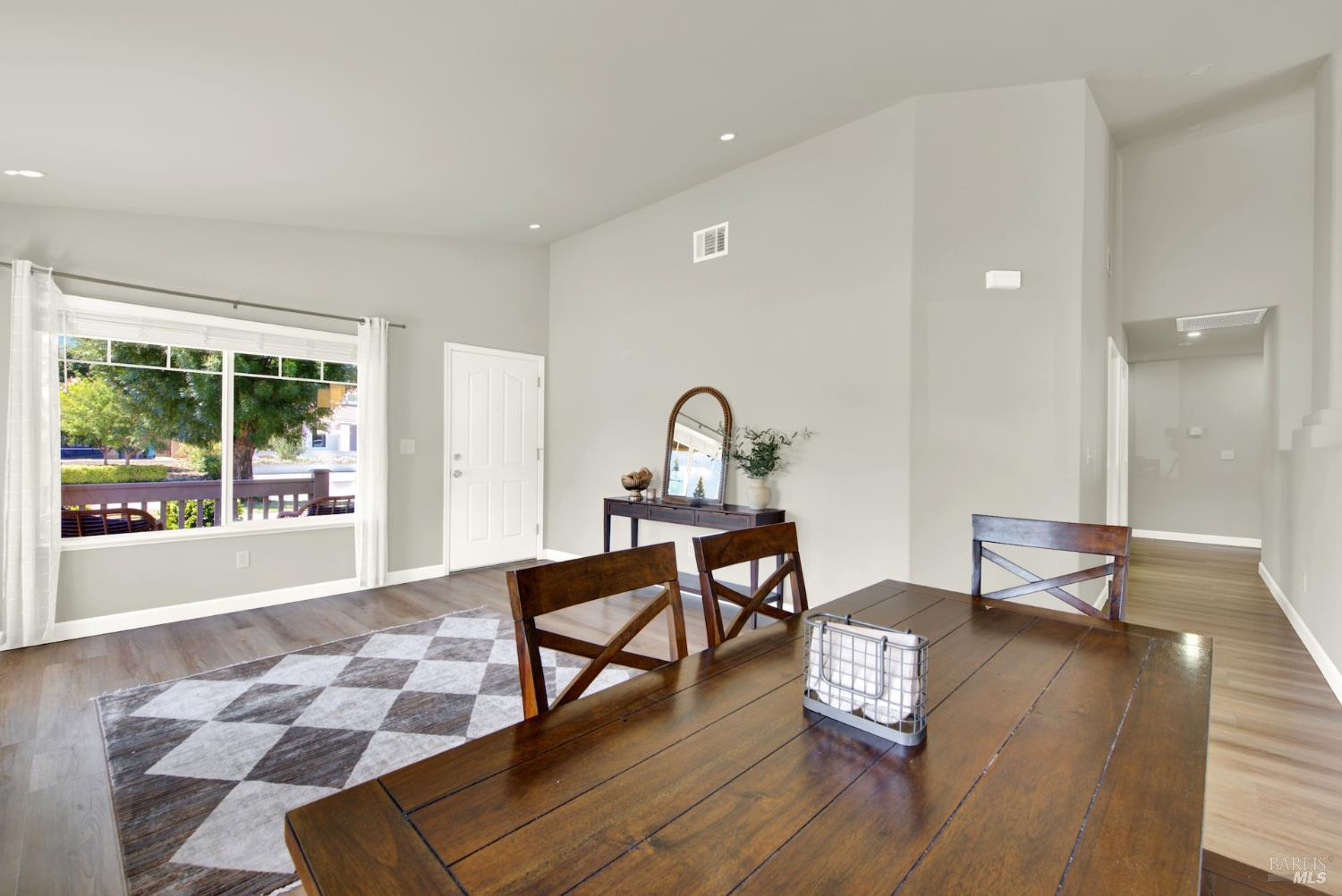 805 Wiegand Way Dixon CA 95620