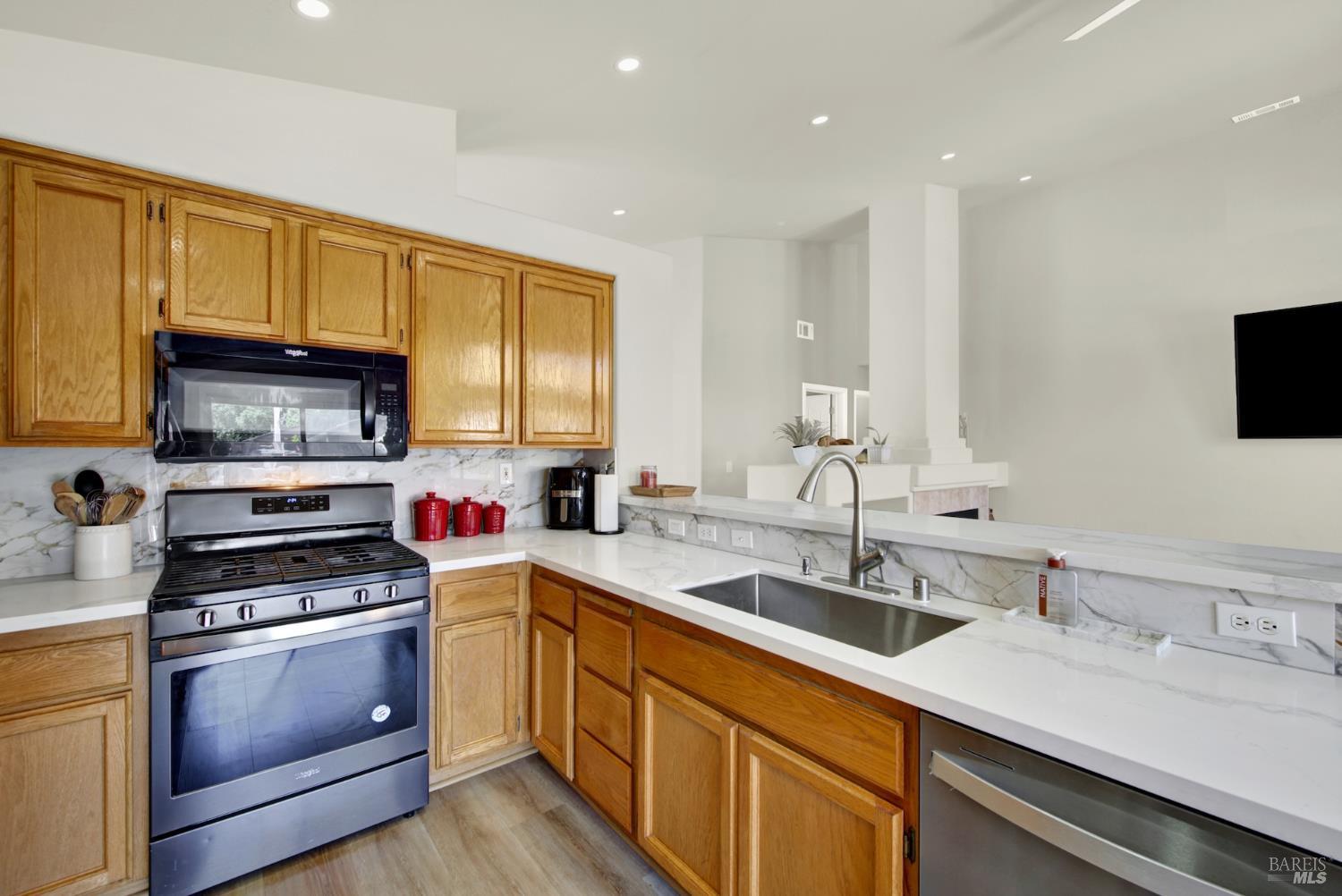 805 Wiegand Way Dixon CA 95620