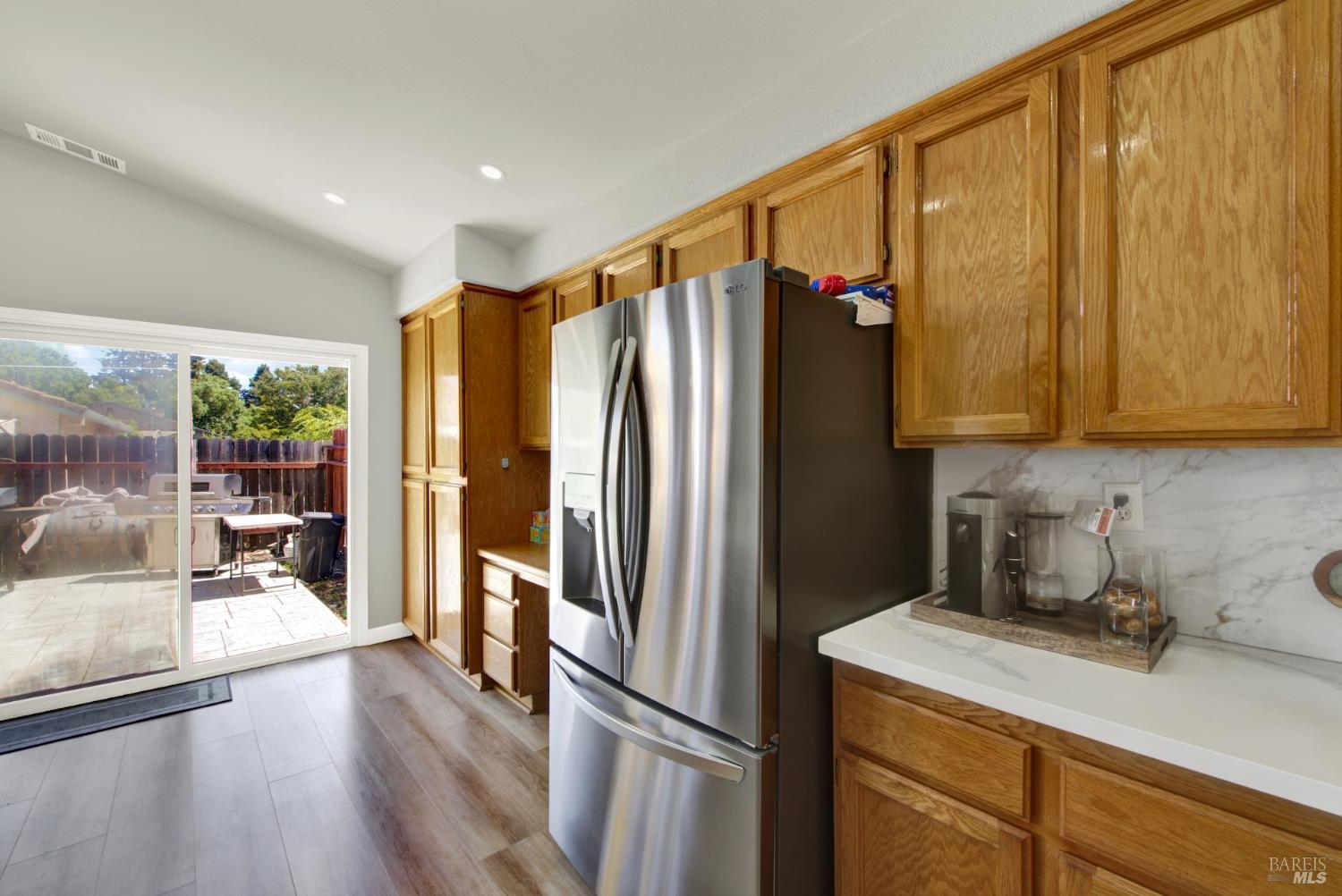 805 Wiegand Way Dixon CA 95620