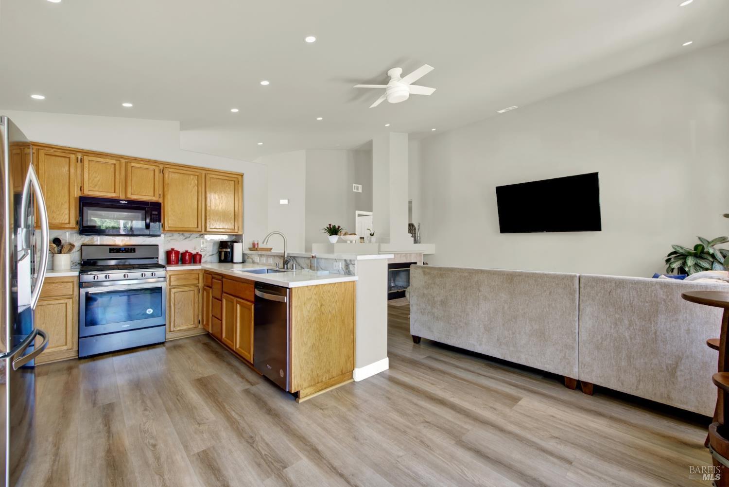 805 Wiegand Way Dixon CA 95620
