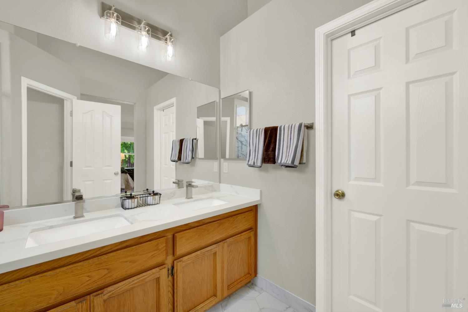 805 Wiegand Way Dixon CA 95620