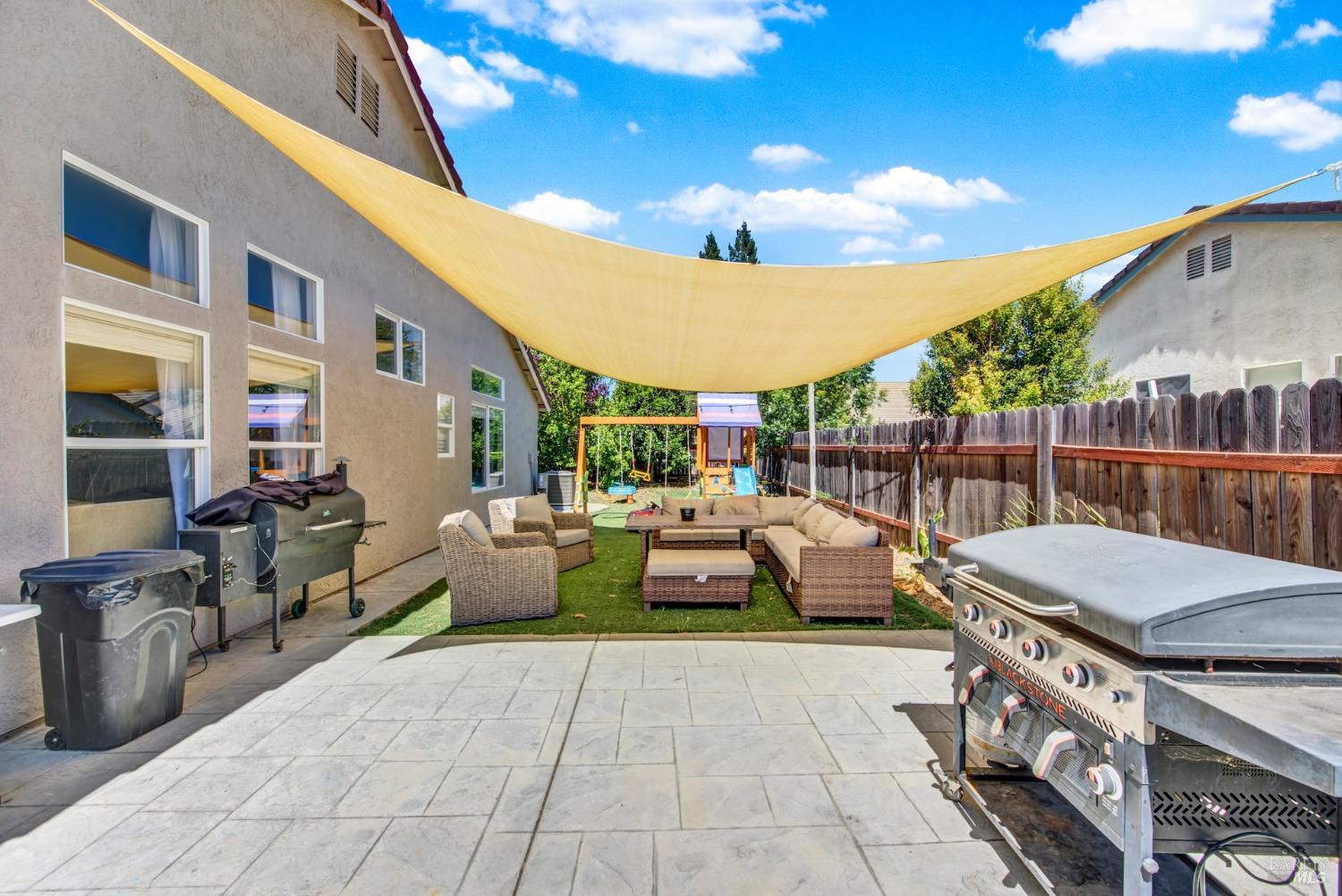 805 Wiegand Way Dixon CA 95620