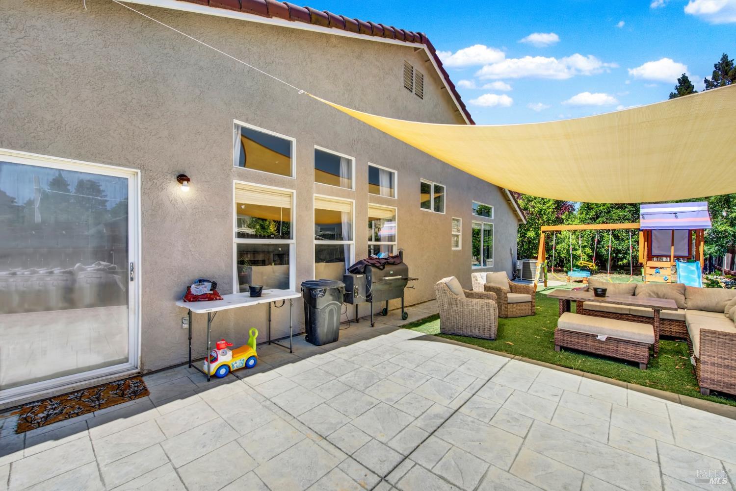 805 Wiegand Way Dixon CA 95620