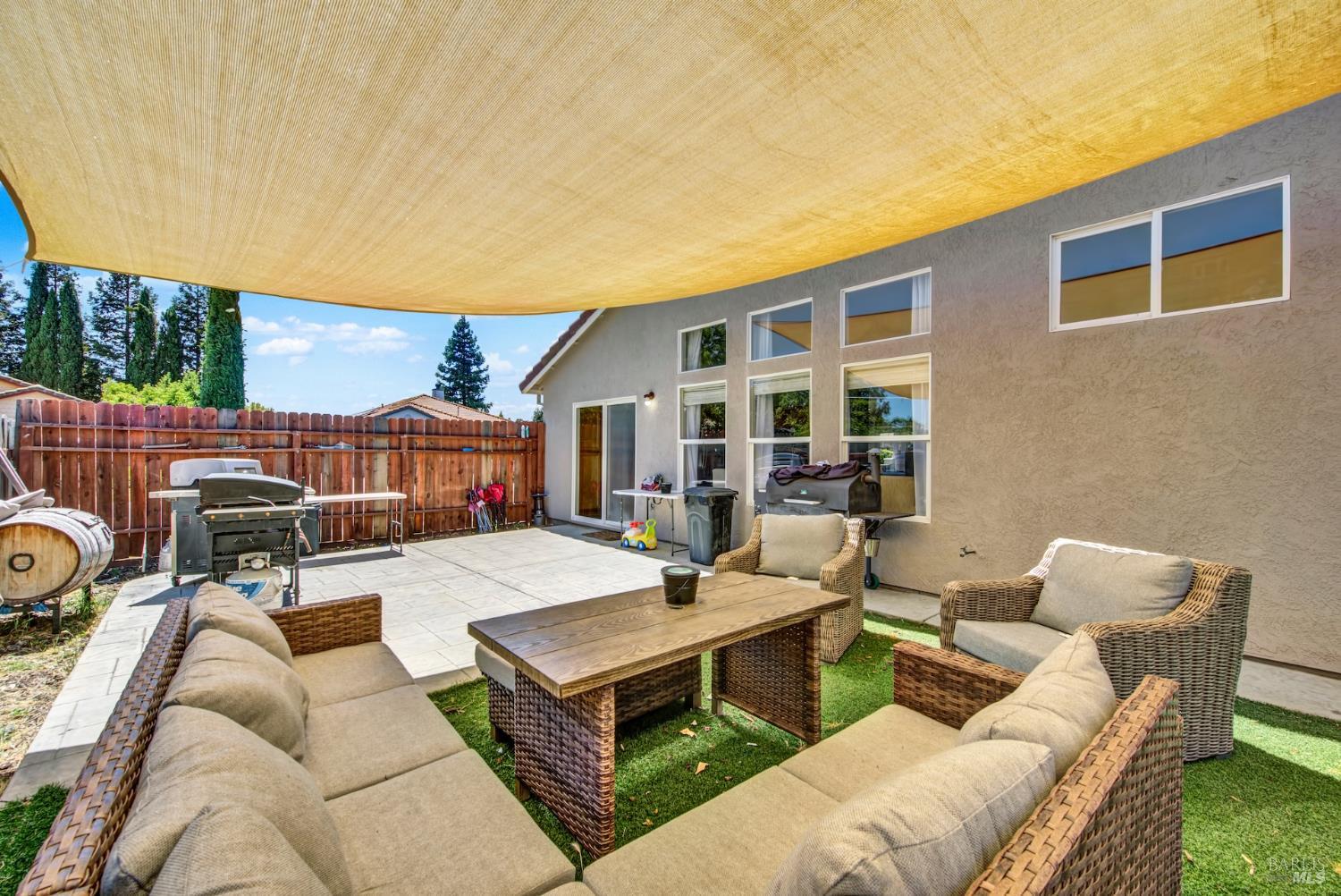 805 Wiegand Way Dixon CA 95620