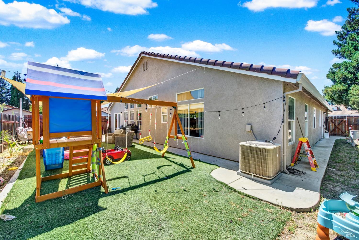 805 Wiegand Way Dixon CA 95620