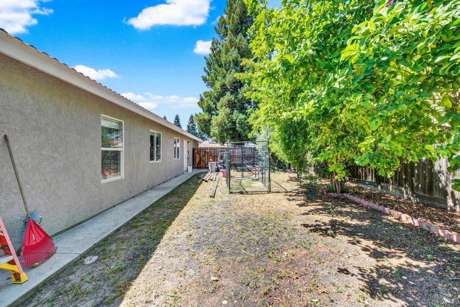 805 Wiegand Way Dixon CA 95620