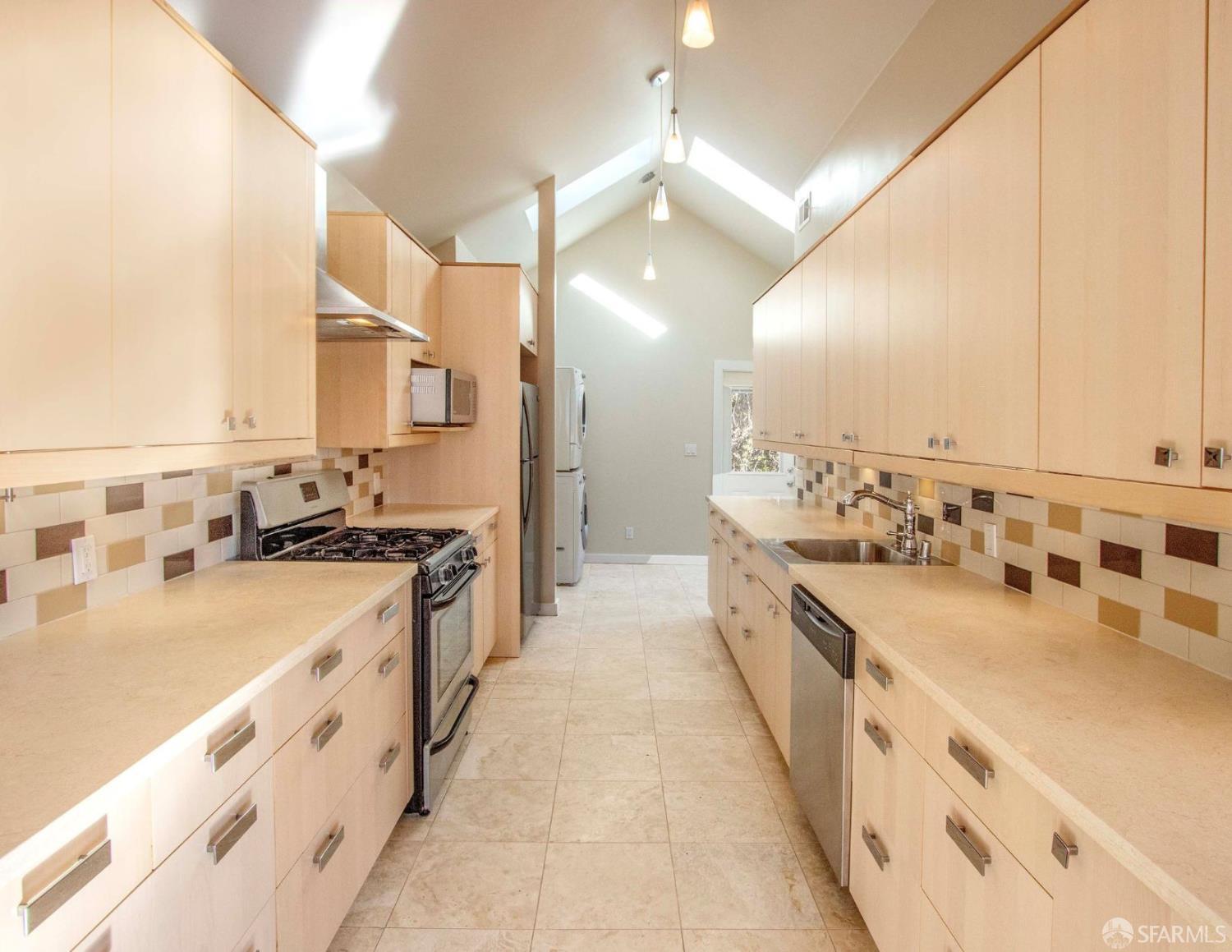 24 Bosworth Street San Francisco CA 94112