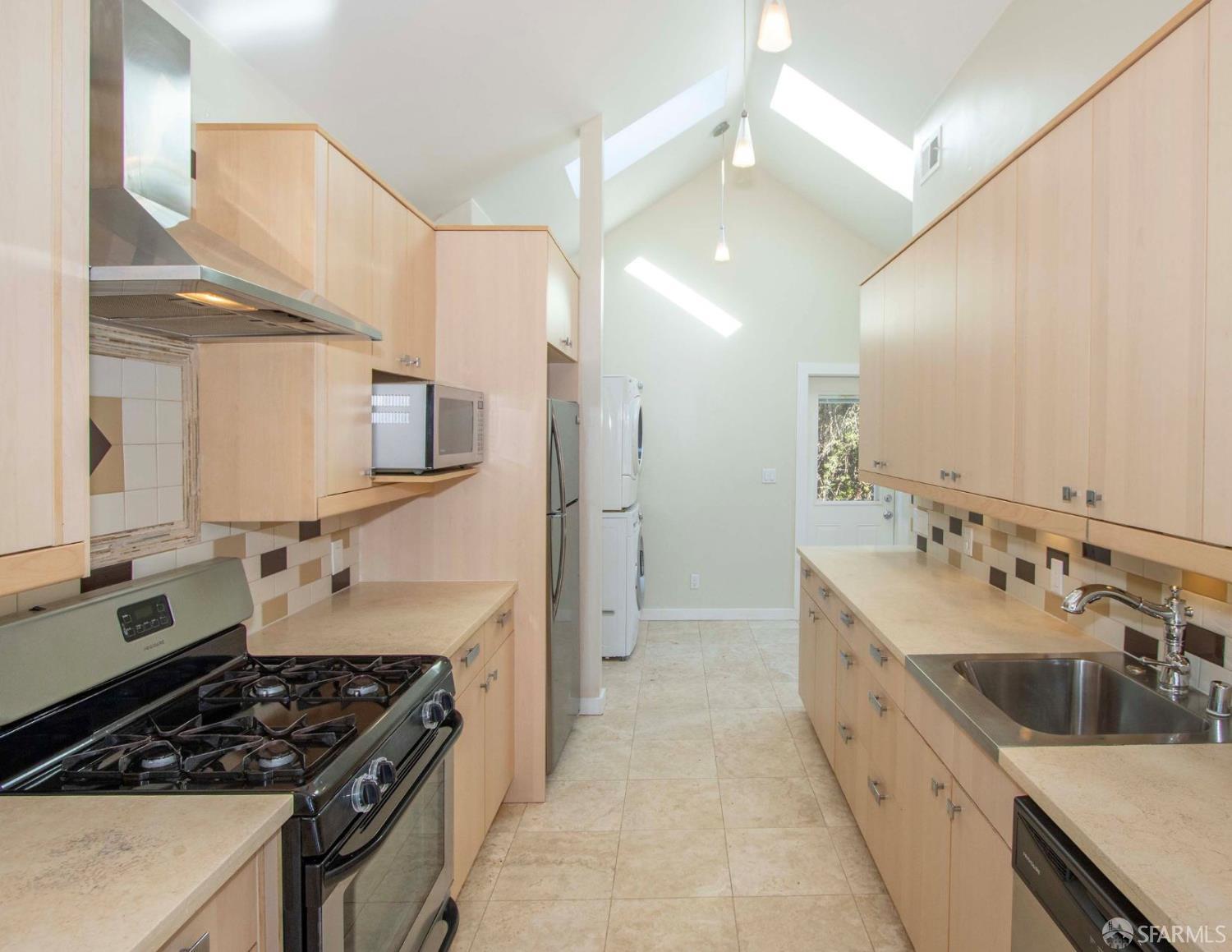24 Bosworth Street San Francisco CA 94112