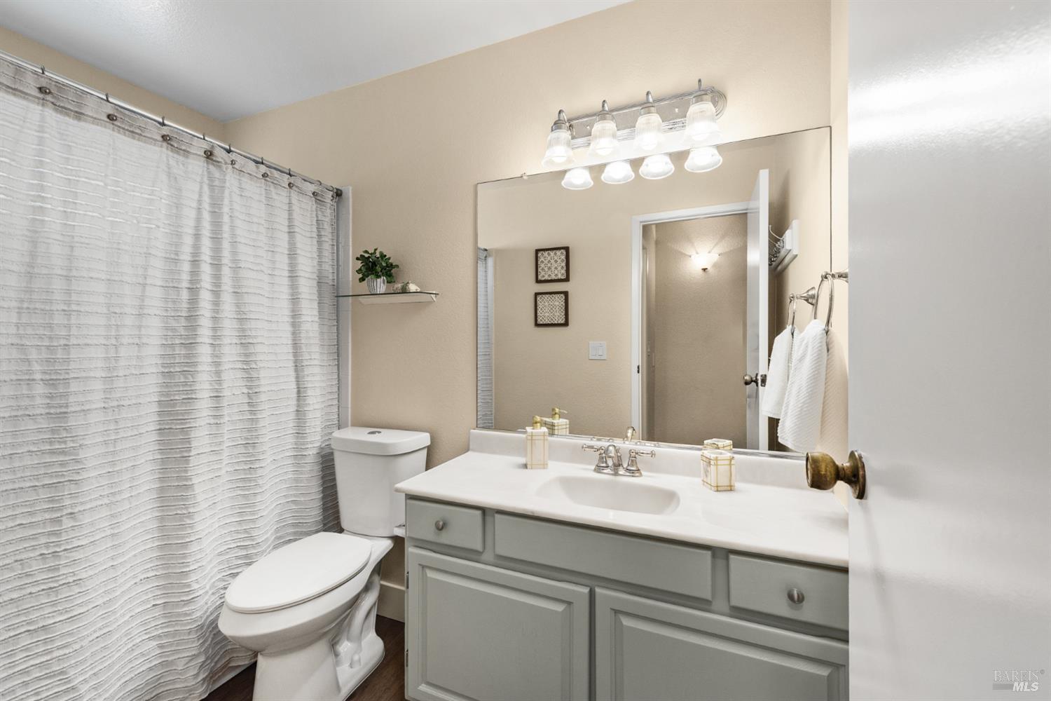 1756 Arroyo Sierra Avenue Santa Rosa CA 95405