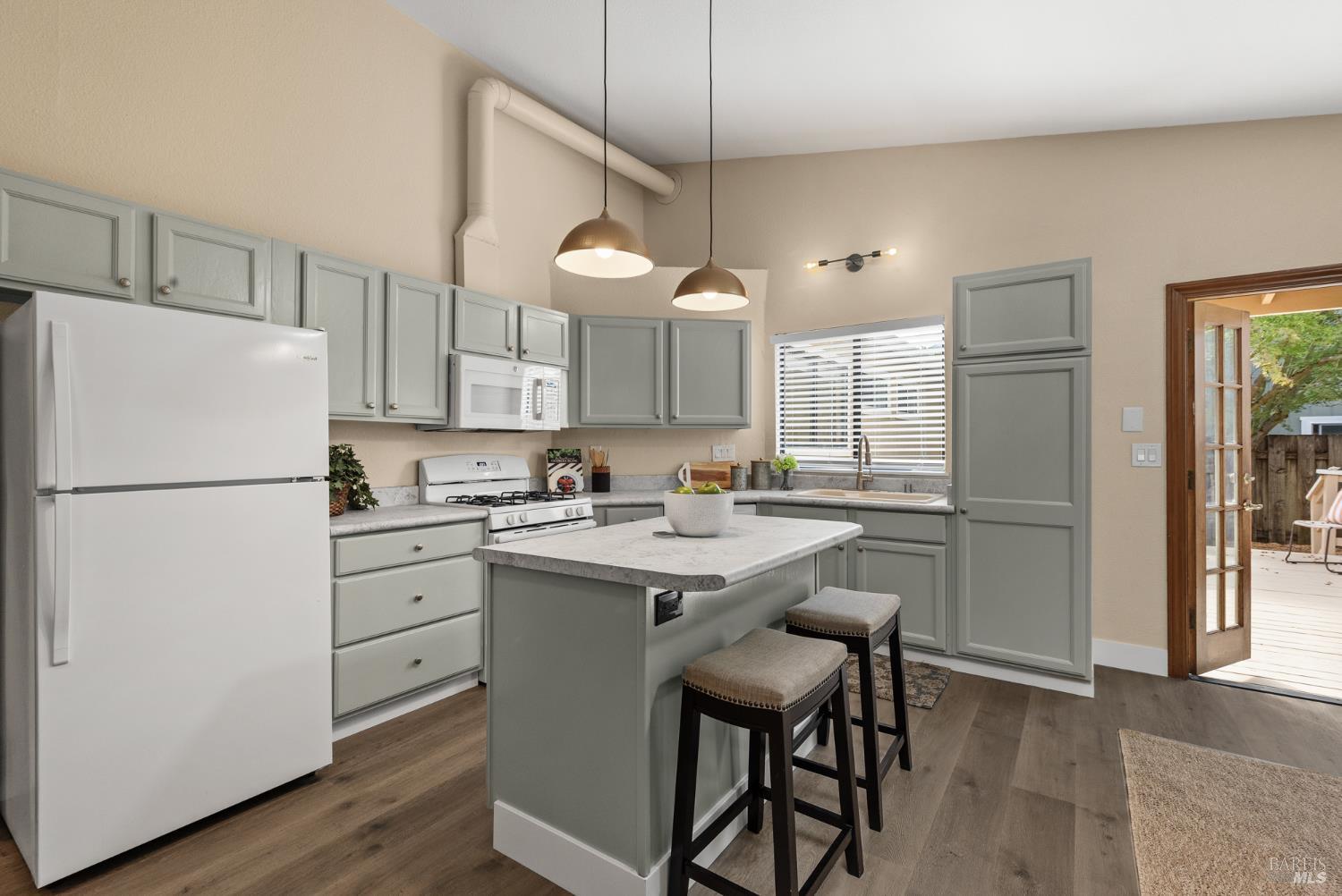 1756 Arroyo Sierra Avenue Santa Rosa CA 95405