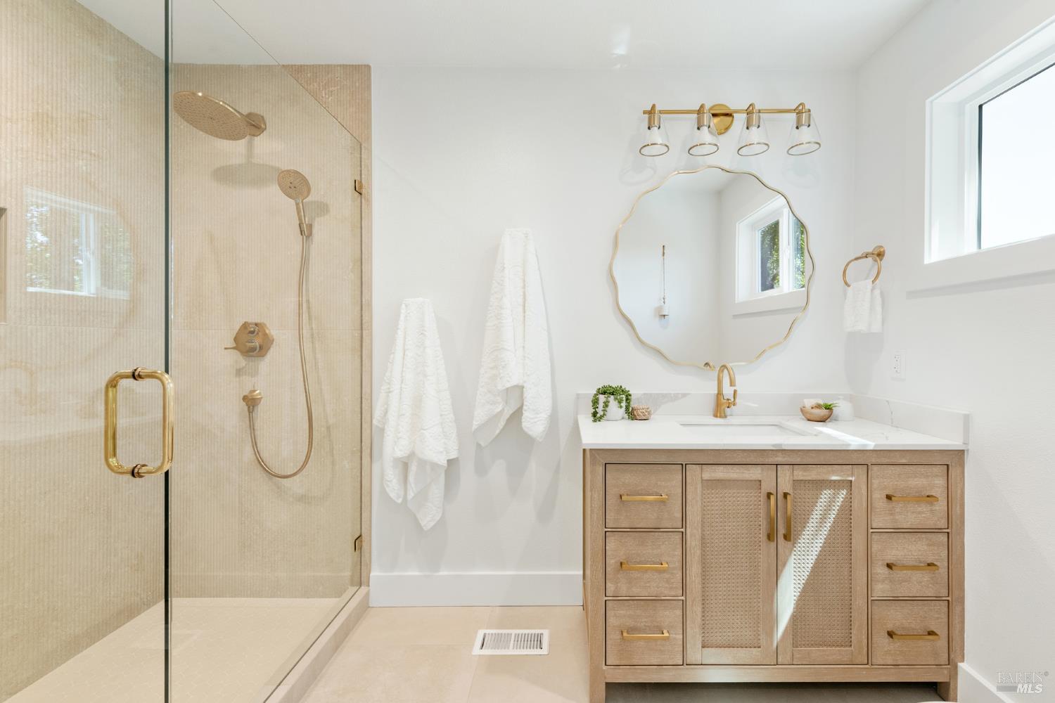 15 San Joaquin Place Novato CA 94947