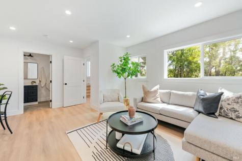 15 San Joaquin Place Novato CA 94947