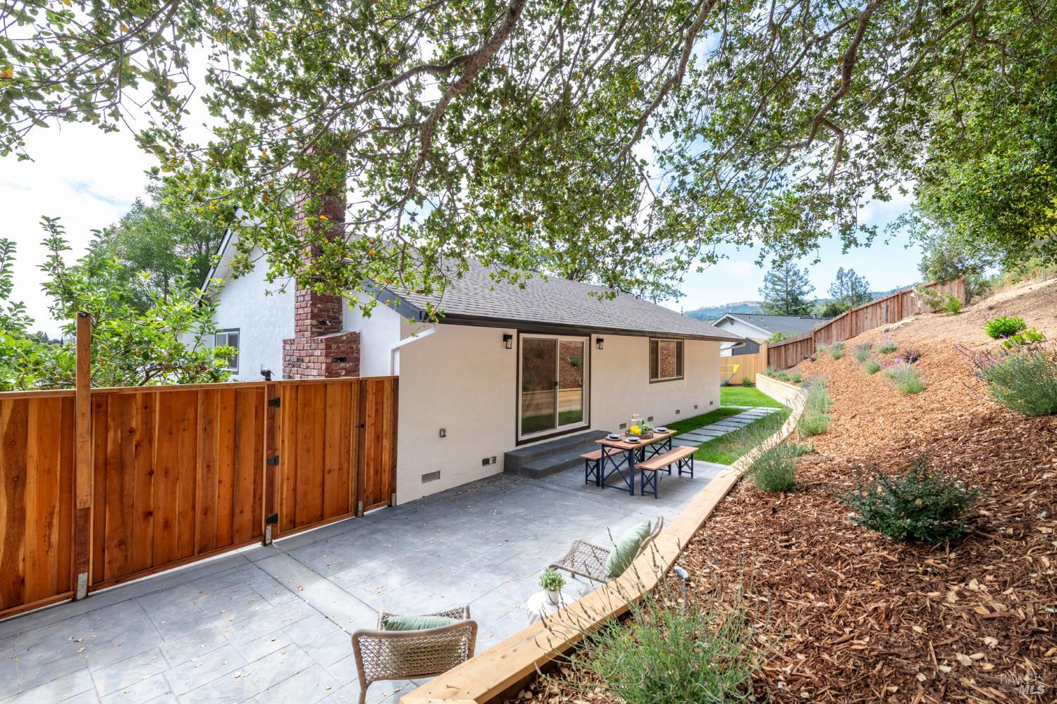 15 San Joaquin Place Novato CA 94947