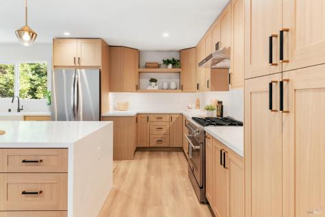 15 San Joaquin Place Novato CA 94947