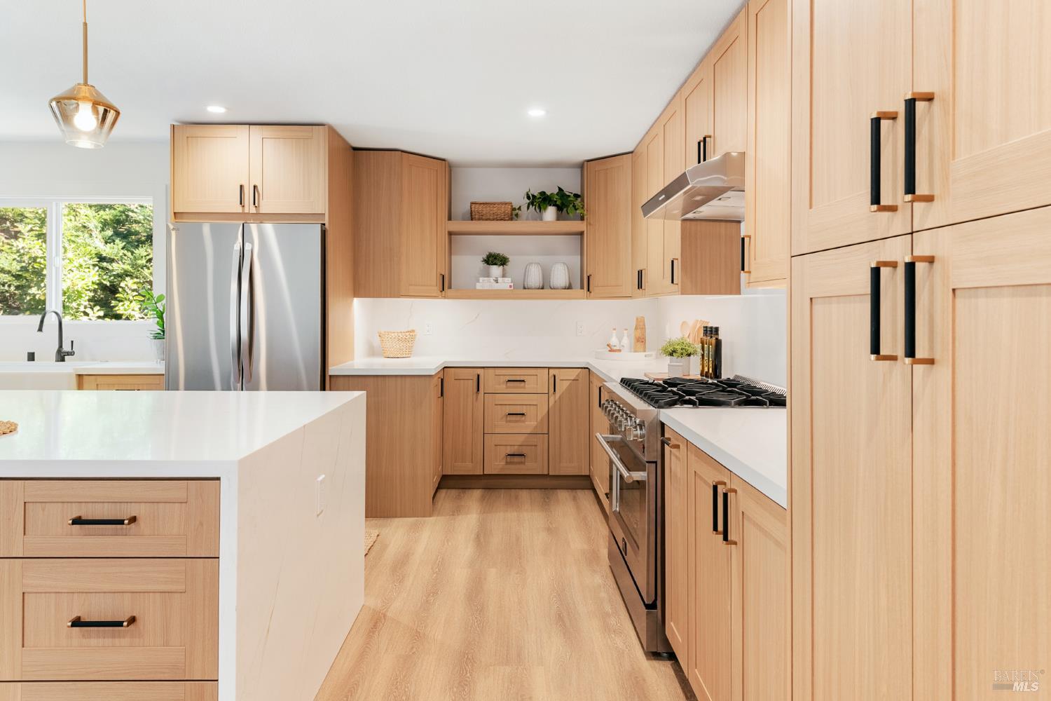 15 San Joaquin Place Novato CA 94947