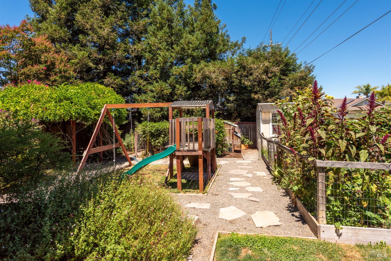 2528 Pawnee Street Santa Rosa CA 95403