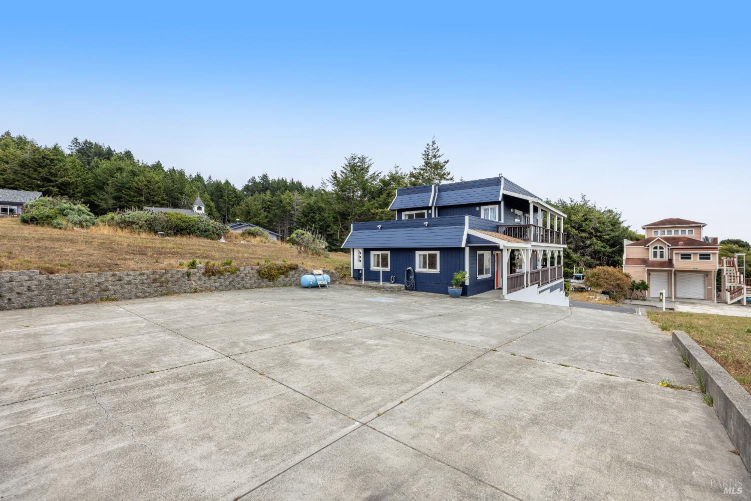 129 Lower Pacific Drive Shelter Cove CA 95589