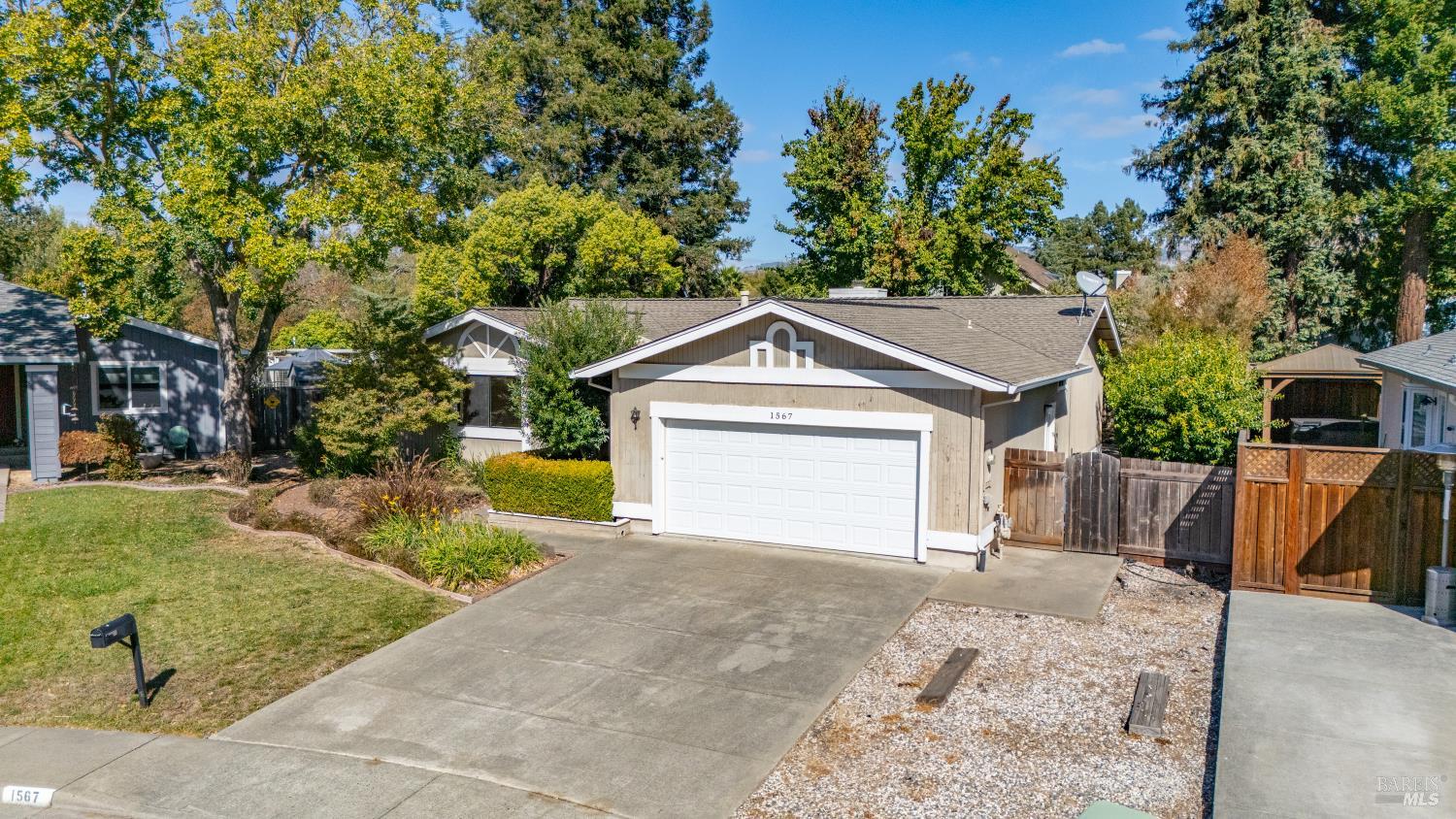 1567 Cerro Sonoma Circle Petaluma CA 94954