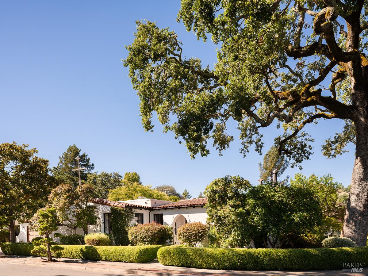 100 Meadowcroft Drive San Anselmo CA 94960