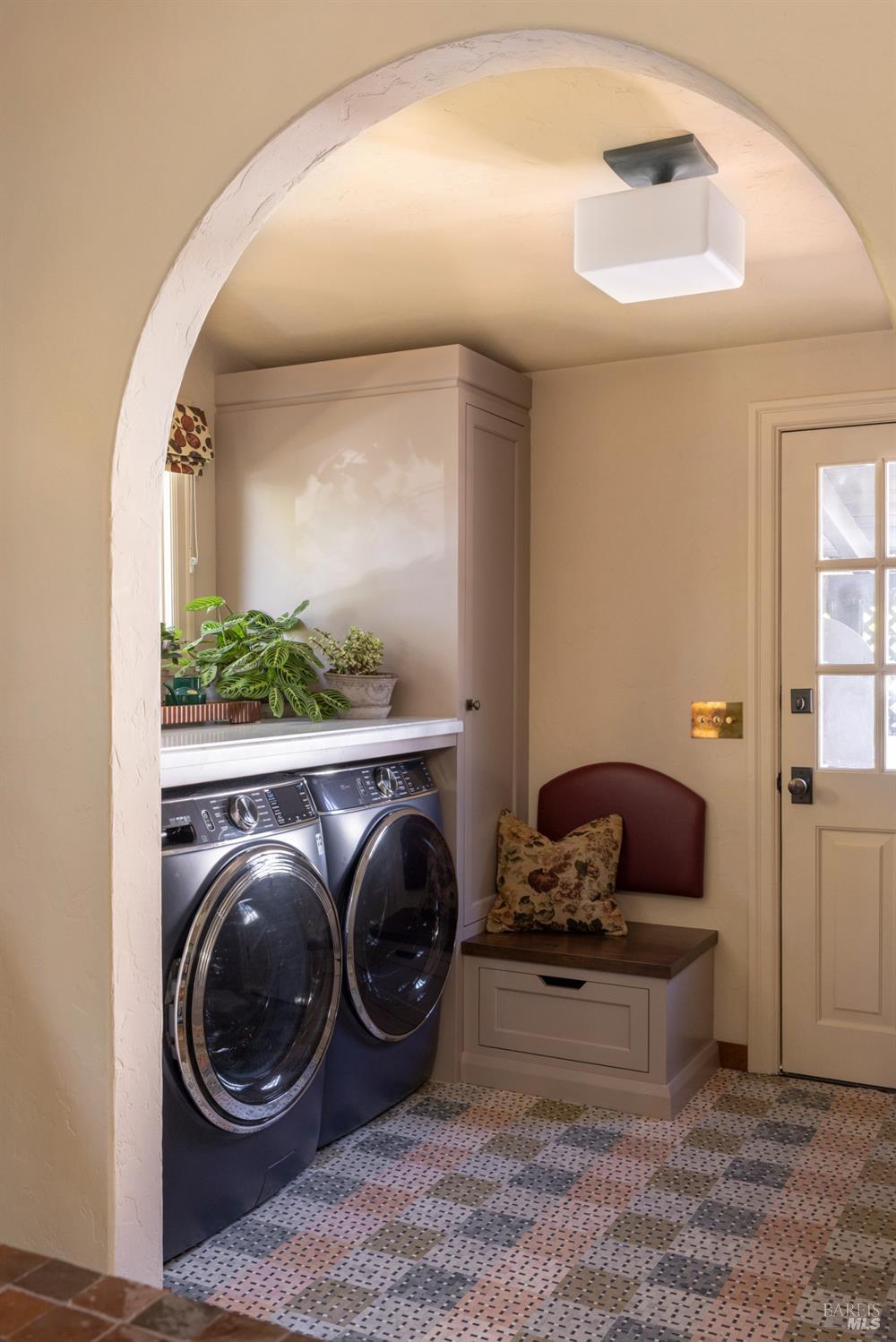 100 Meadowcroft Drive San Anselmo CA 94960