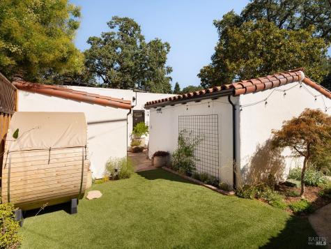 100 Meadowcroft Drive San Anselmo CA 94960