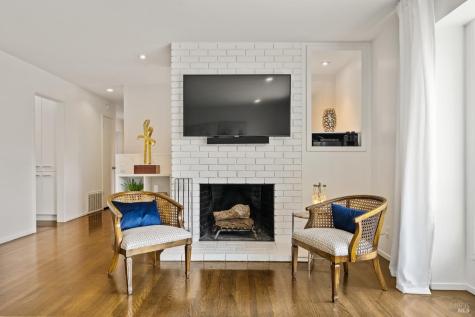 359 Via La Cumbre Street Greenbrae CA 94904