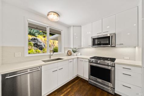 359 Via La Cumbre Street Greenbrae CA 94904